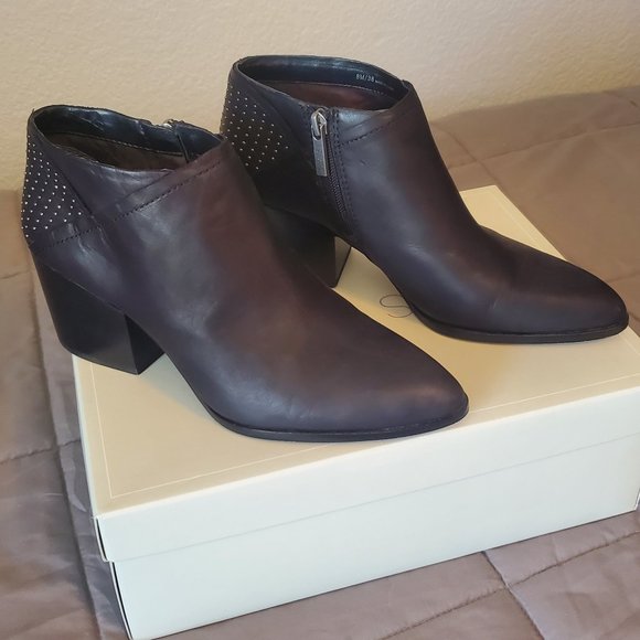 1.  State “Jelin” Leather Ankle Boots - Picture 1 of 10